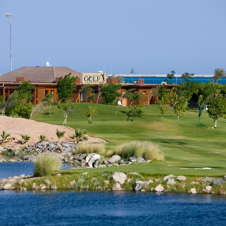 Steigenberger Aldau Beach Hotel Hurghada Esterno foto Golf course at the Red Sea Resort
