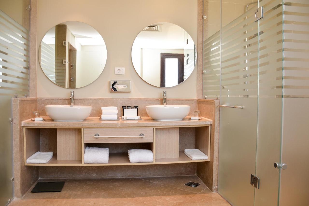 Steigenberger Aldau Beach Hotel Hurghada Esterno foto A modern bathroom