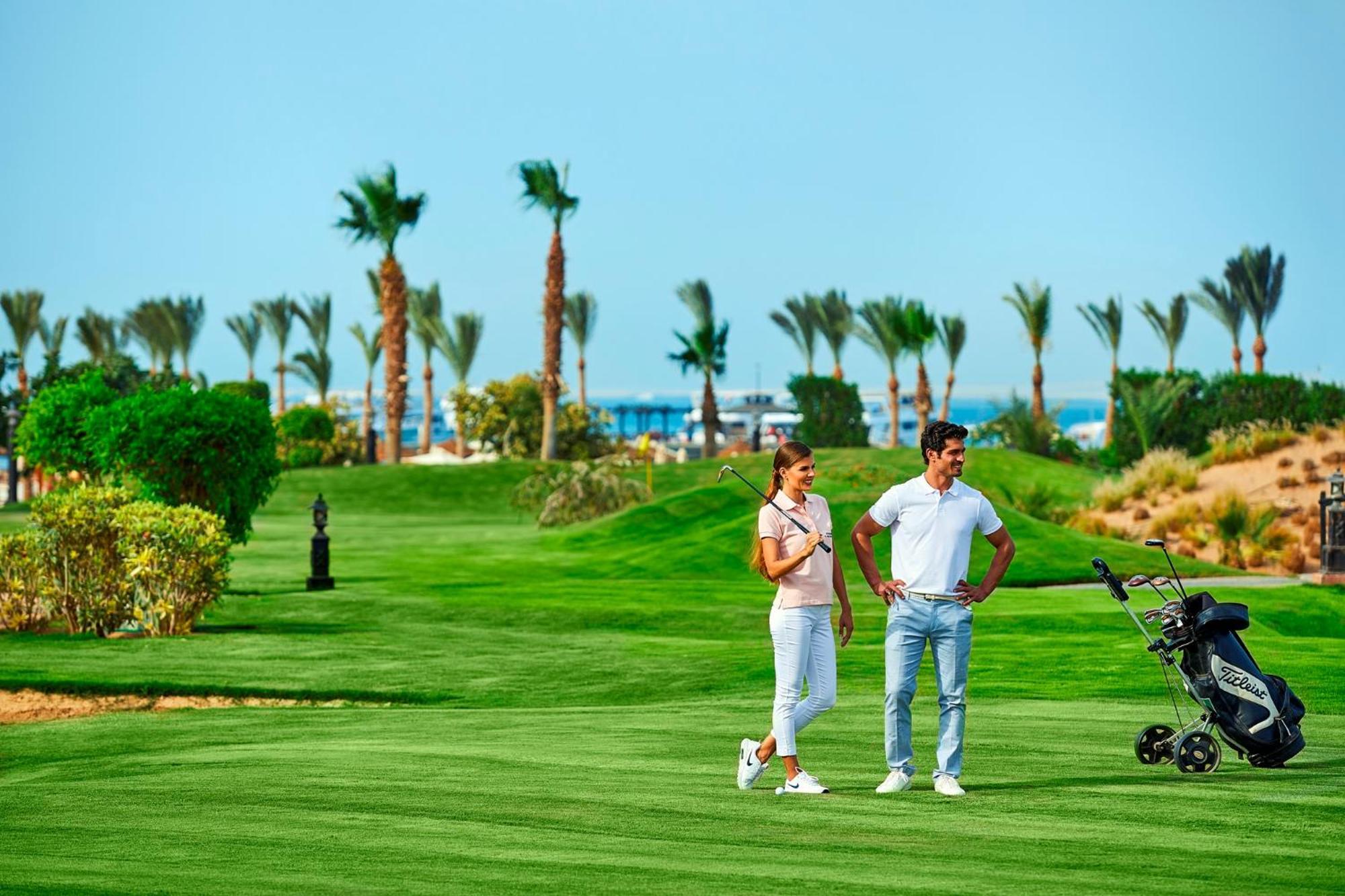 Steigenberger Aldau Beach Hotel Hurghada Esterno foto Golf course at Hilton Sharm El Sheikh Resort