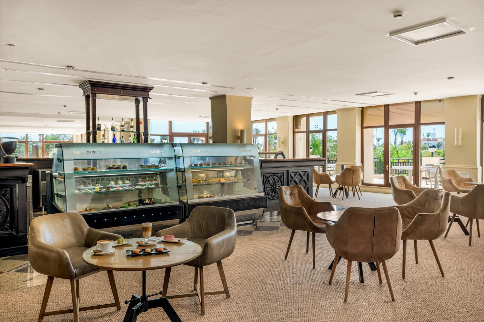 Steigenberger Aldau Beach Hotel Hurghada Esterno foto The Lounge at the airport
